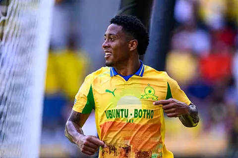 بـ4 تتويجات.. لوكاس ريبيرو يهيمن على جوائز الأفضل في الدوري الجنوب أفريقي